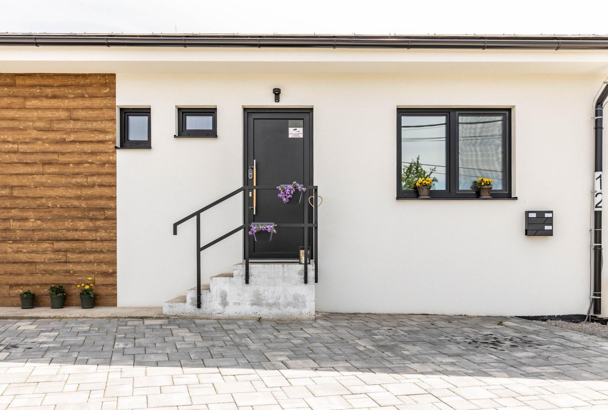 Sunny Apartment With Free Parking Zvolen Exteriér fotografie